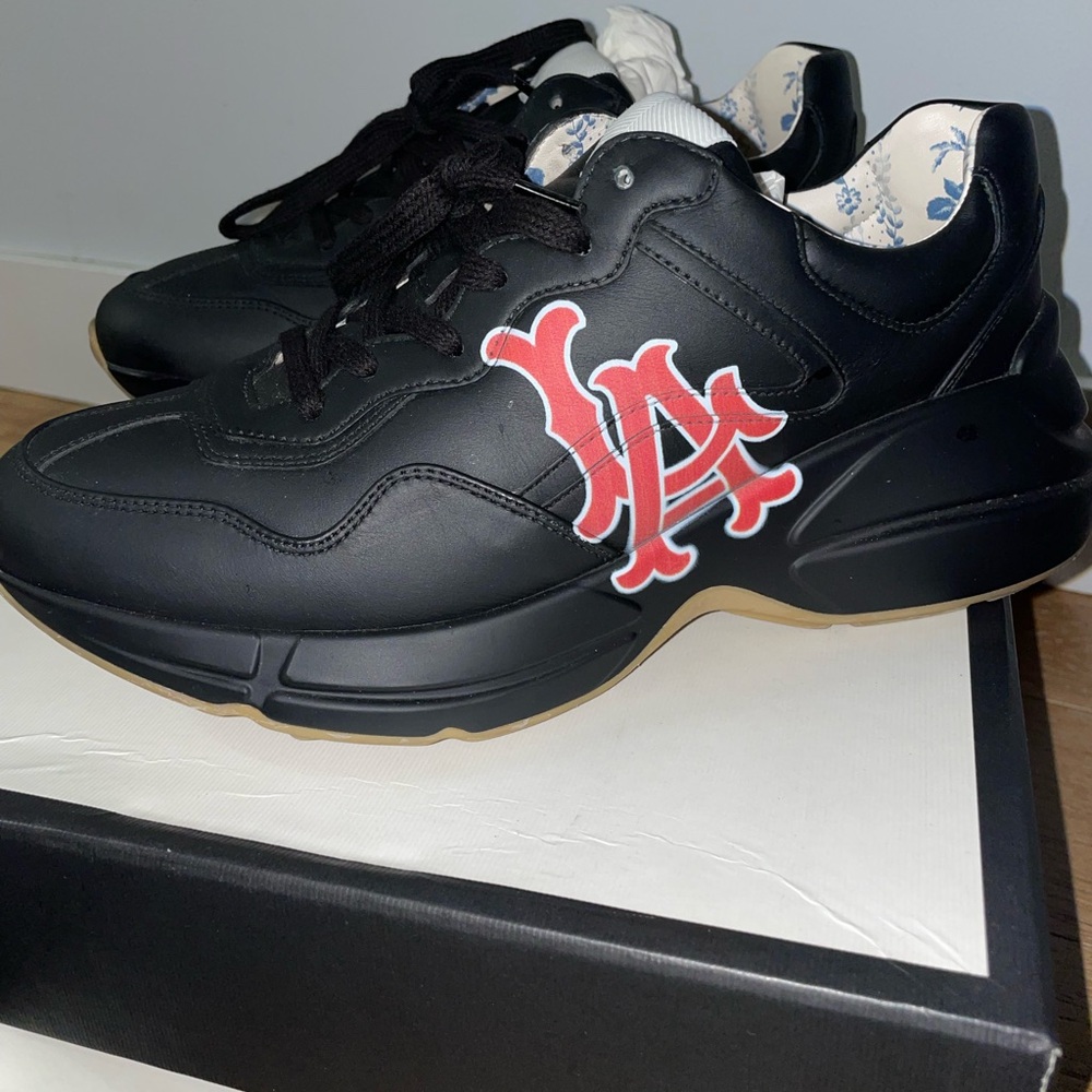 Gucci Mens LA sneakers